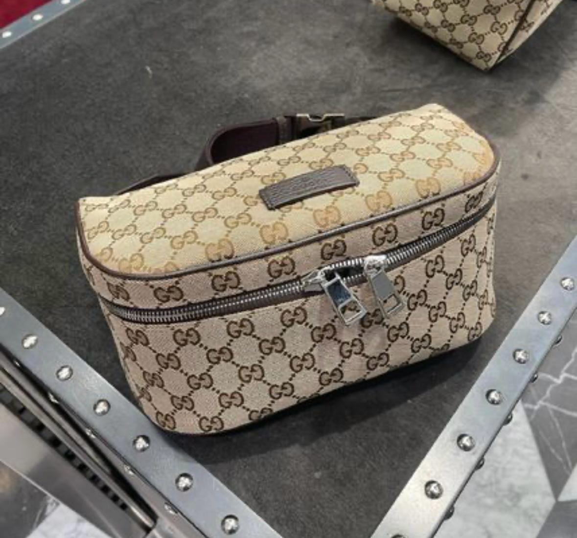 Pre order Gucci classic canvas double G logo messenger bag single shoulder bag